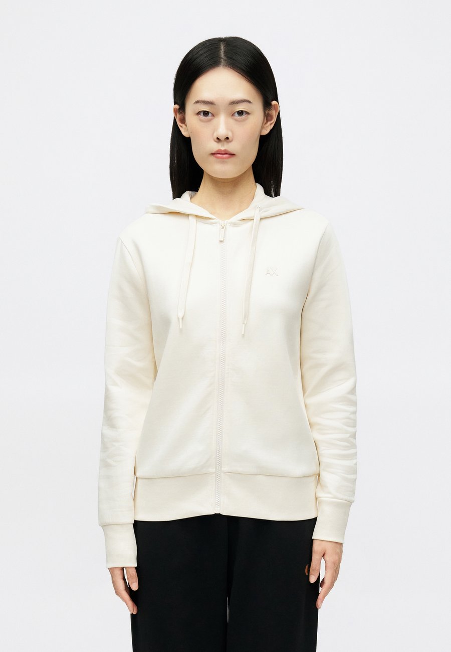 Толстовка Armani Exchange Zip-up sweatshirt, Iso/Off-White, Белый, Толстовка Armani Exchange Zip-up sweatshirt, Iso/Off-White
Толстовка Armani Exchange Zip-up sweatshirt, Iso/Off-White, Белый, Толстовка Armani Exchange Zip-up sweatshirt, Iso/Off-White