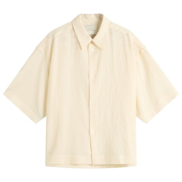 Рубашка свободного кроя Sanko с короткими рукавами Studio Nicholson, цвет milk
Рубашка свободного кроя Sanko с короткими рукавами Studio Nicholson, цвет milk