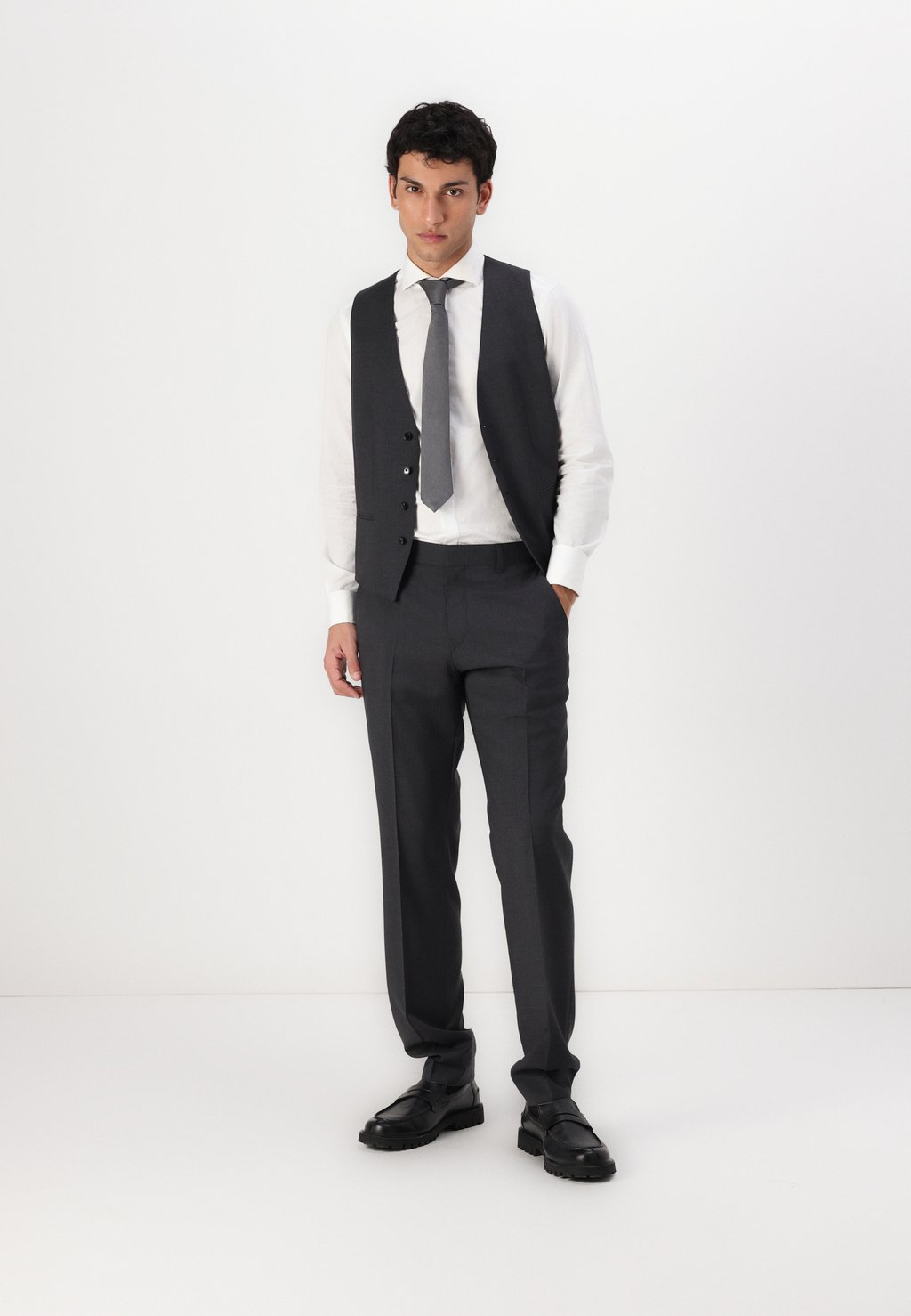 Костюмные брюки GENIUS BOSS, темно-серый
Костюмные брюки GENIUS BOSS, темно-серый