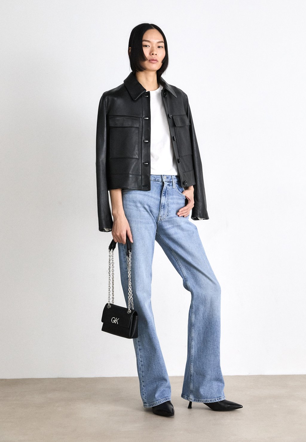 Джинсы Bootcut AUTHENTIC Calvin Klein Jeans, светло-голубой деним
Джинсы Bootcut AUTHENTIC Calvin Klein Jeans, светло-голубой деним