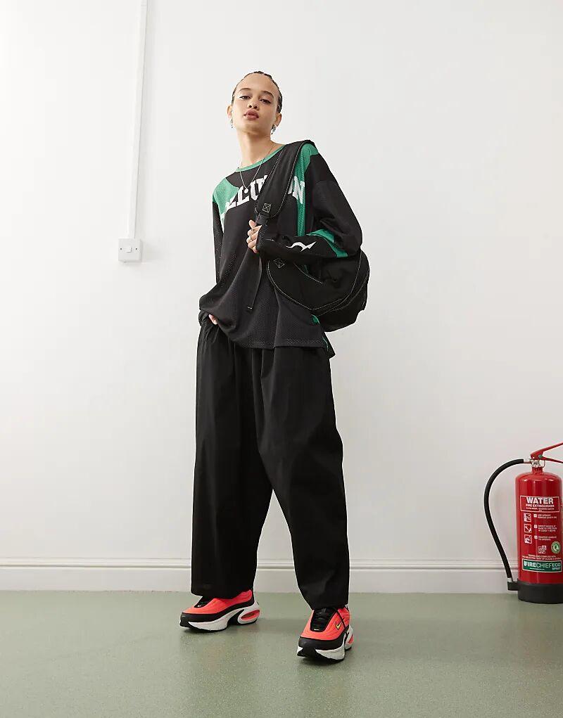 Брюки-баллоны COLLUSION черного цвета
Брюки-баллоны COLLUSION черного цвета