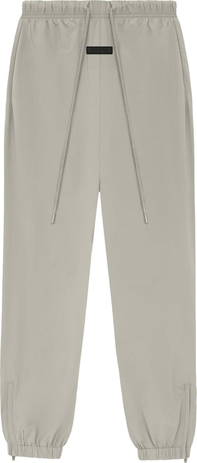 Спортивные брюки Fear of God Essentials Nylon 'Seal', серый
Спортивные брюки Fear of God Essentials Nylon 'Seal', серый