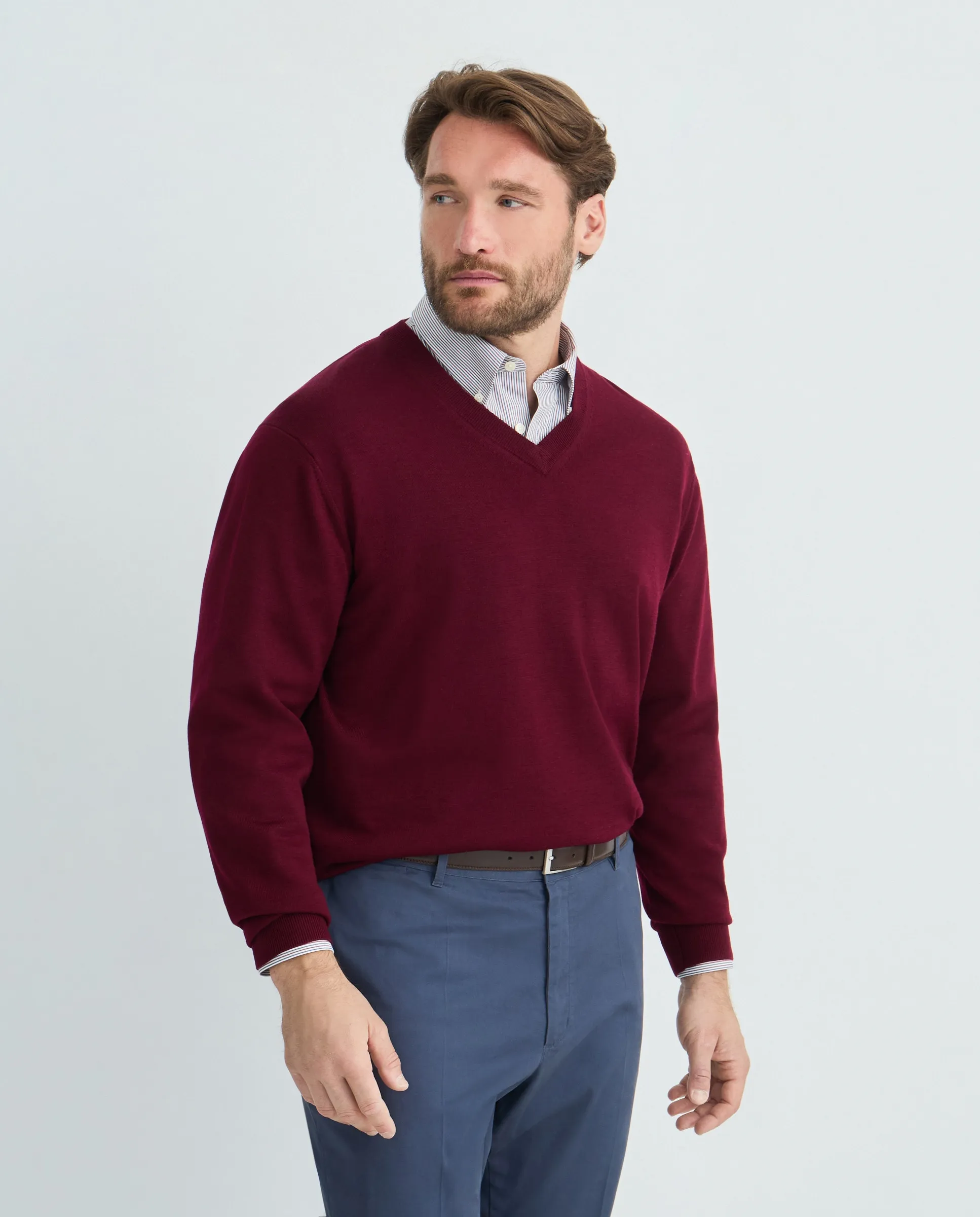 Джемпер с V-образным вырезом из 100% шерсти мериноса для мужчин больших размеров Emidio Tucci, бордовый
Джемпер с V-образным вырезом из 100% шерсти мериноса для мужчин больших размеров Emidio Tucci, бордовый