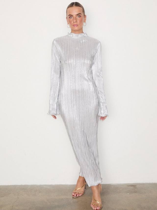 Макси-платье из плиссе с длинным рукавом Never Fully Dressed, серебряный
Макси-платье из плиссе с длинным рукавом Never Fully Dressed, серебряный