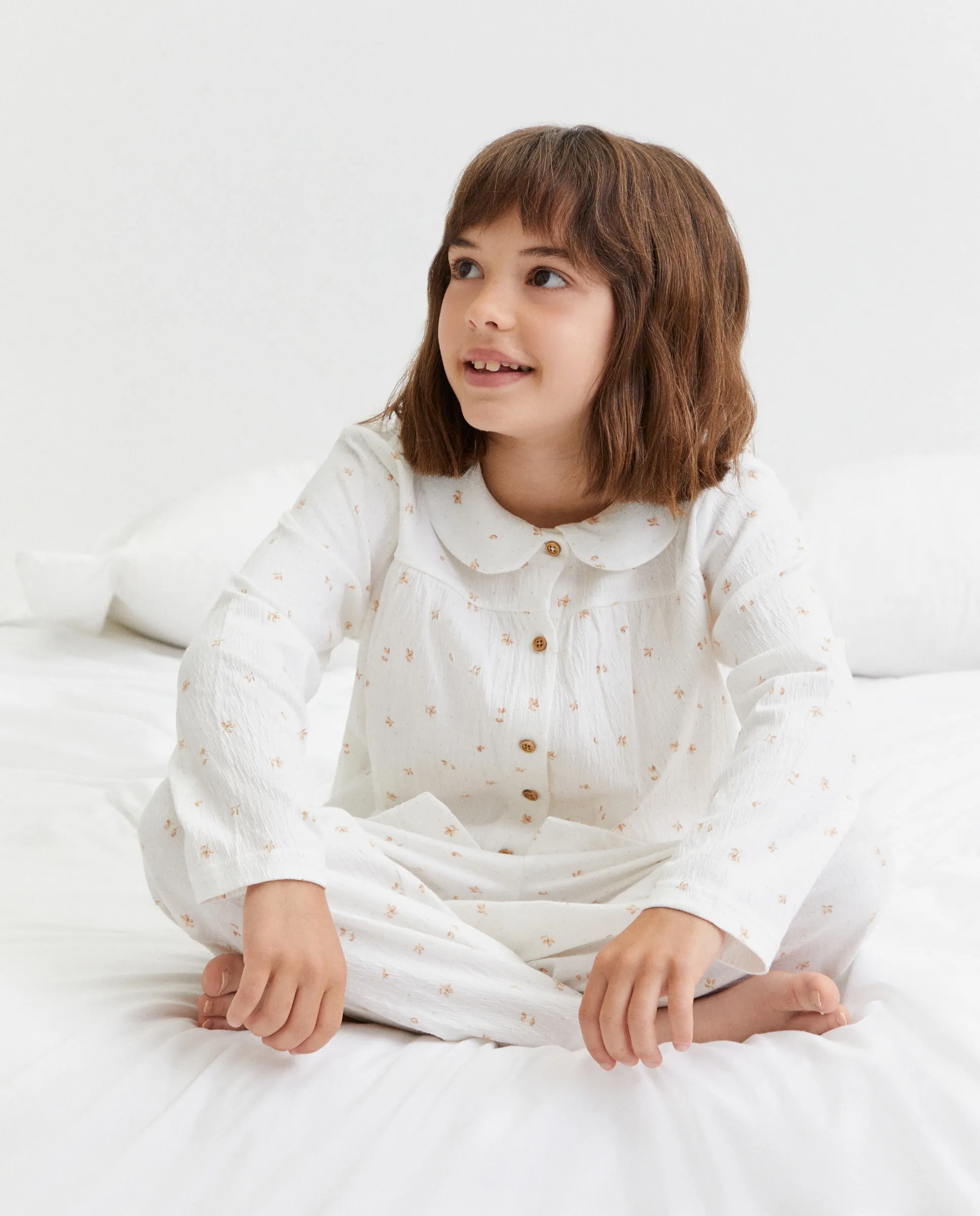 Длинная пижама с принтом, пуговицами и воротником-стойкой для девочки Cotton Juice, белый
Длинная пижама с принтом, пуговицами и воротником-стойкой для девочки Cotton Juice, белый