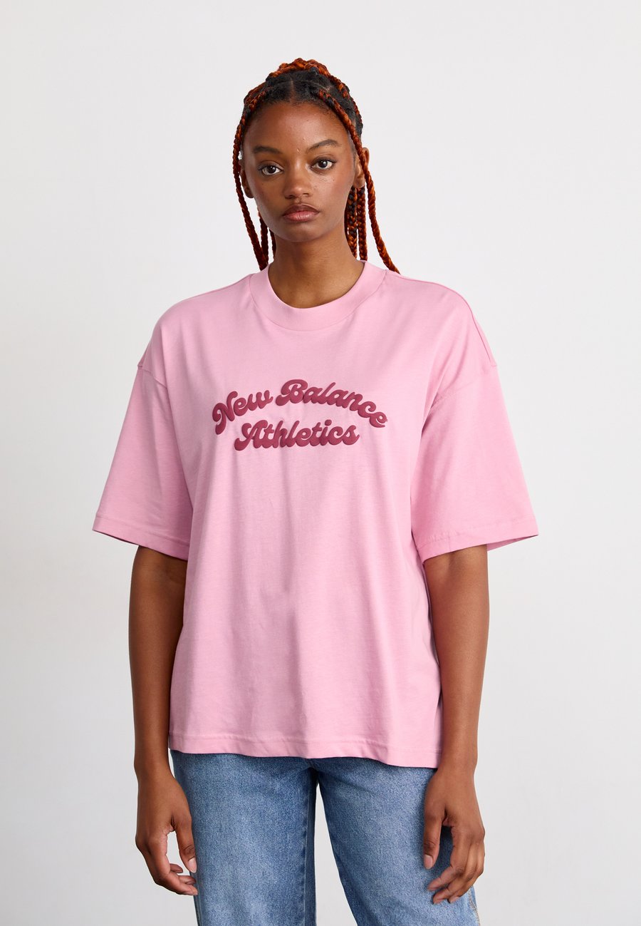 Футболка New Balance LINEAR HERITAGE, Pink, Розовый, Футболка New Balance LINEAR HERITAGE, Pink
Футболка New Balance LINEAR HERITAGE, Pink, Розовый, Футболка New Balance LINEAR HERITAGE, Pink