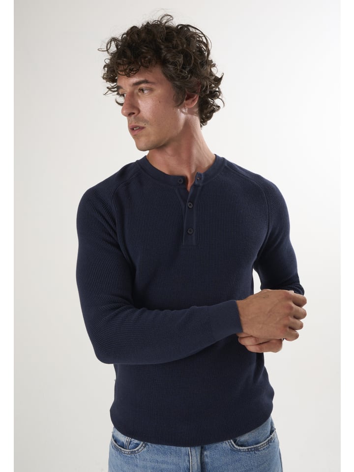 Свитер темно-синего цвета Felix Hardy
Свитер темно-синего цвета Felix Hardy