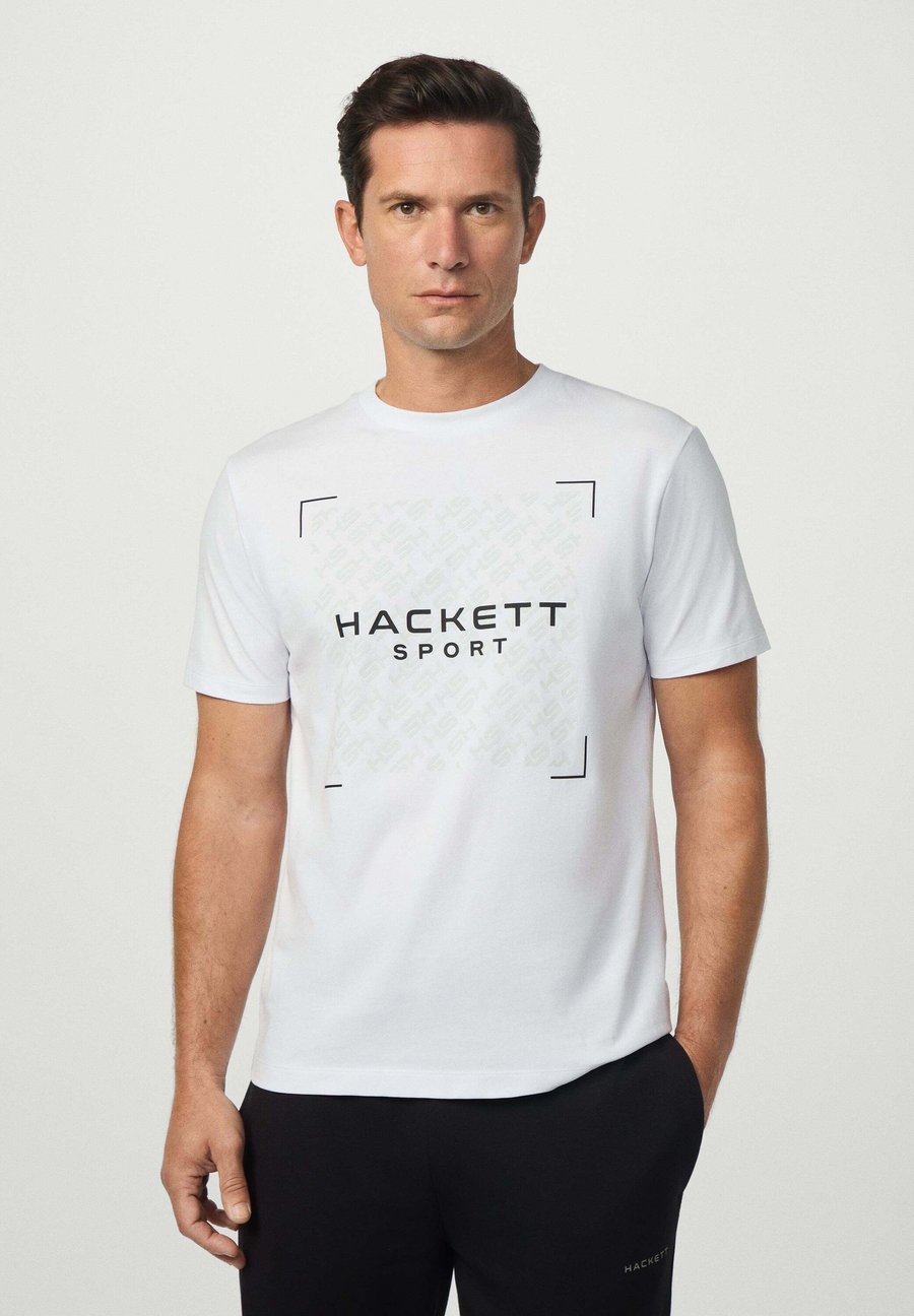 Футболка Hackett London HS MONOGRAM, Optic White/White, Белый, Футболка Hackett London HS MONOGRAM, Optic White/White
Футболка Hackett London HS MONOGRAM, Optic White/White, Белый, Футболка Hackett London HS MONOGRAM, Optic White/White
