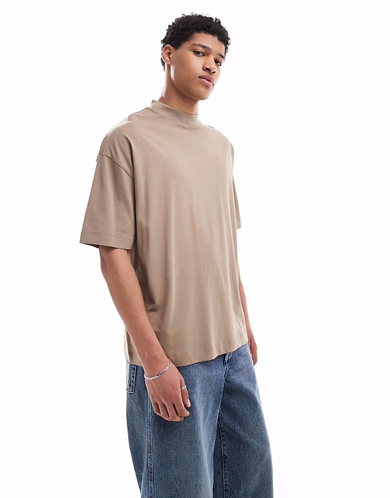 Футболка ASOS DESIGN Essential oversize с высоким воротом в каменном цвете
Футболка ASOS DESIGN Essential oversize с высоким воротом в каменном цвете