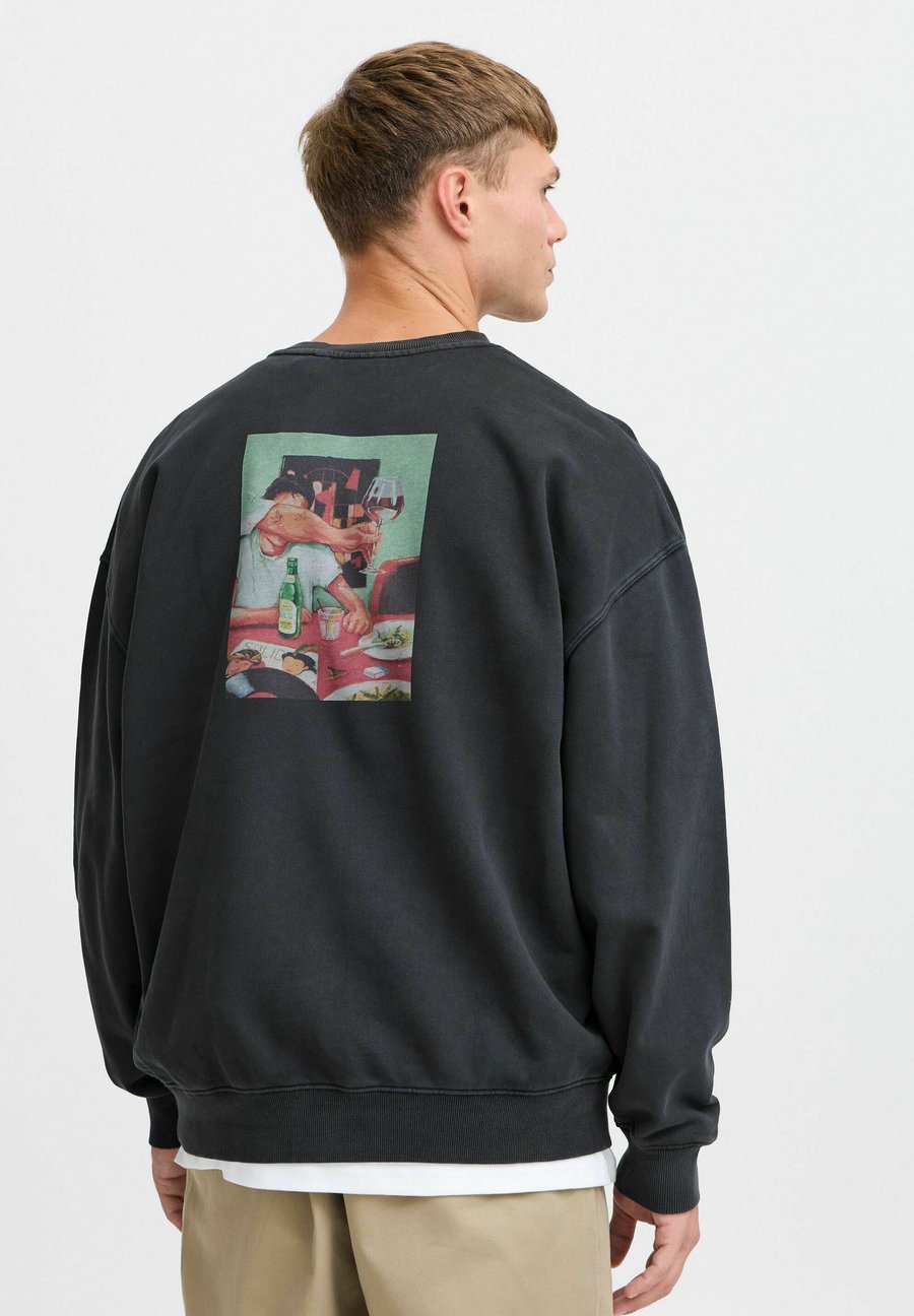 Толстовка Solid Sweatshirt, True Black/Black
Толстовка Solid Sweatshirt, True Black/Black