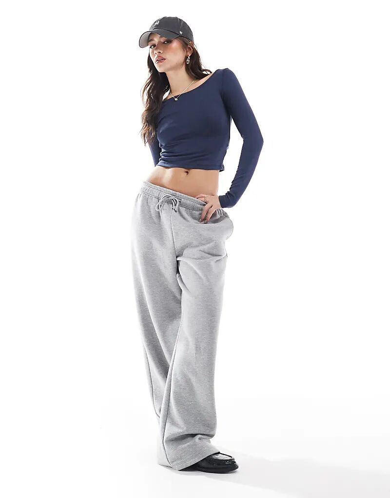 Топ STR с косым вырезом в цвете «темно-синий» Stradivarius
Топ STR с косым вырезом в цвете «темно-синий» Stradivarius