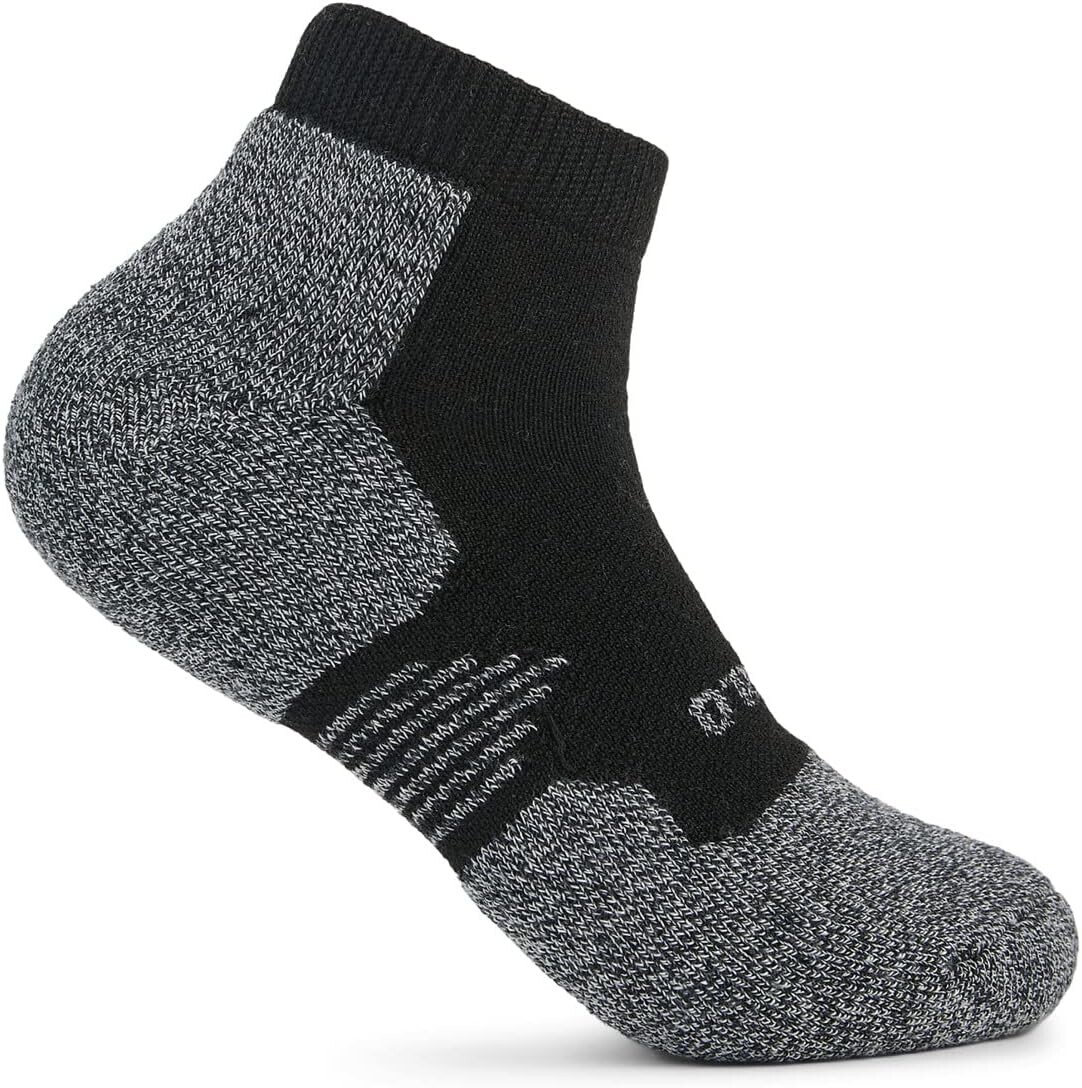 Легкая подушка Pickleball с низким вырезом Thorlos, черный
Легкая подушка Pickleball с низким вырезом Thorlos, черный