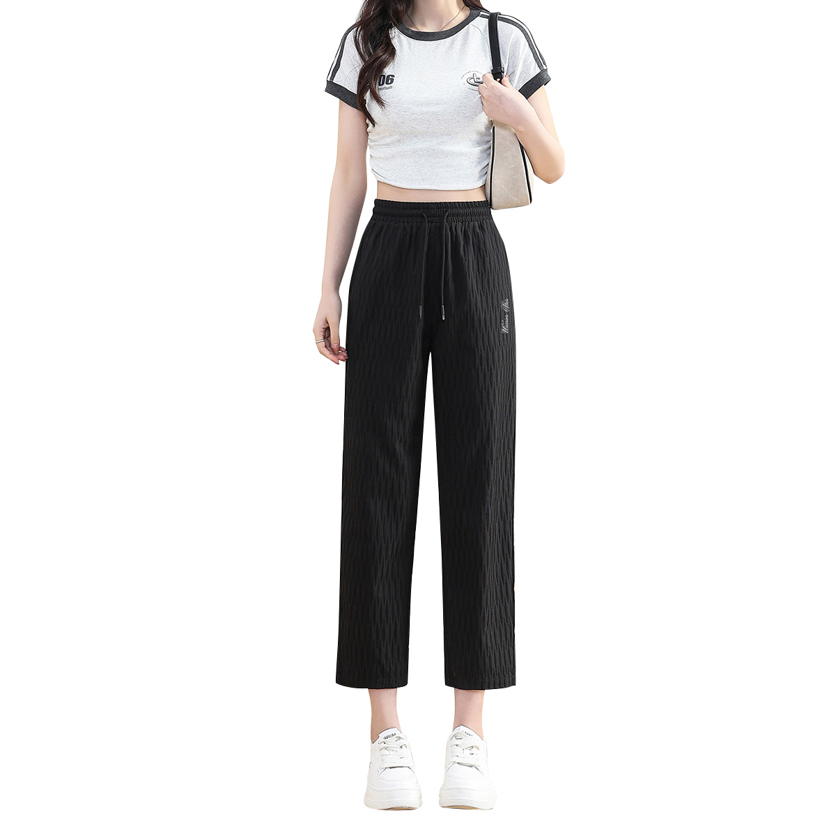 Повседневные брюки женские Moderate Straight Fit WARRIOR, черный
Повседневные брюки женские Moderate Straight Fit WARRIOR, черный