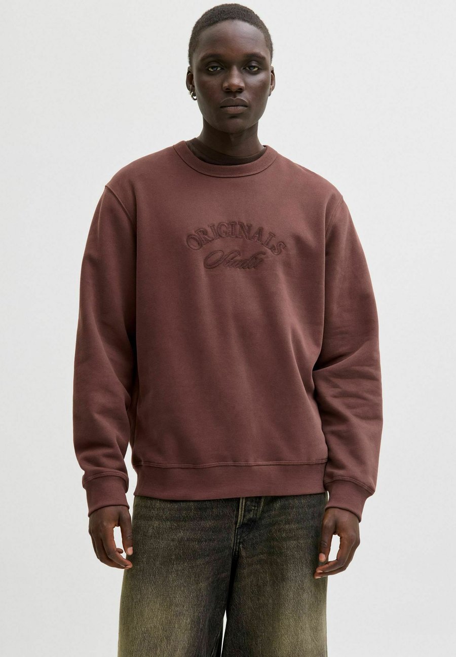 Толстовка Jack & Jones JORBLEECKER BRANDING CREW, Deep Mahogany/Brown
Толстовка Jack & Jones JORBLEECKER BRANDING CREW, Deep Mahogany/Brown