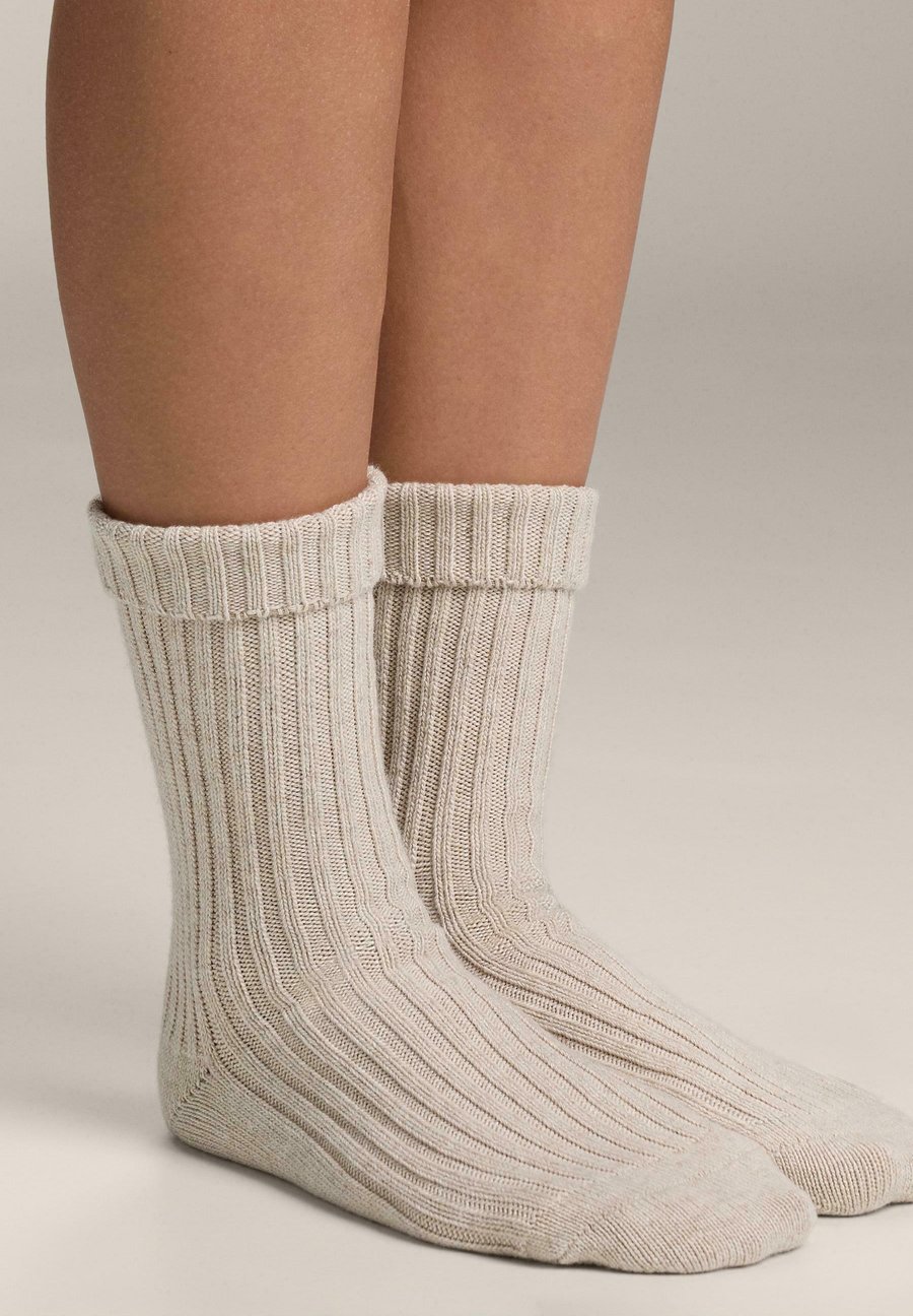 Носки OYSHO CLASSIC WOOL BLEND, Sand
Носки OYSHO CLASSIC WOOL BLEND, Sand