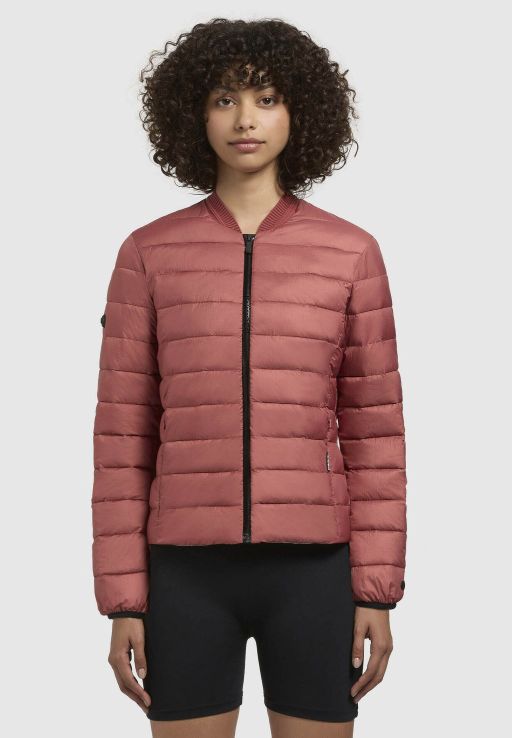 Легкая куртка AUDE khujo, красный
Легкая куртка AUDE khujo, красный