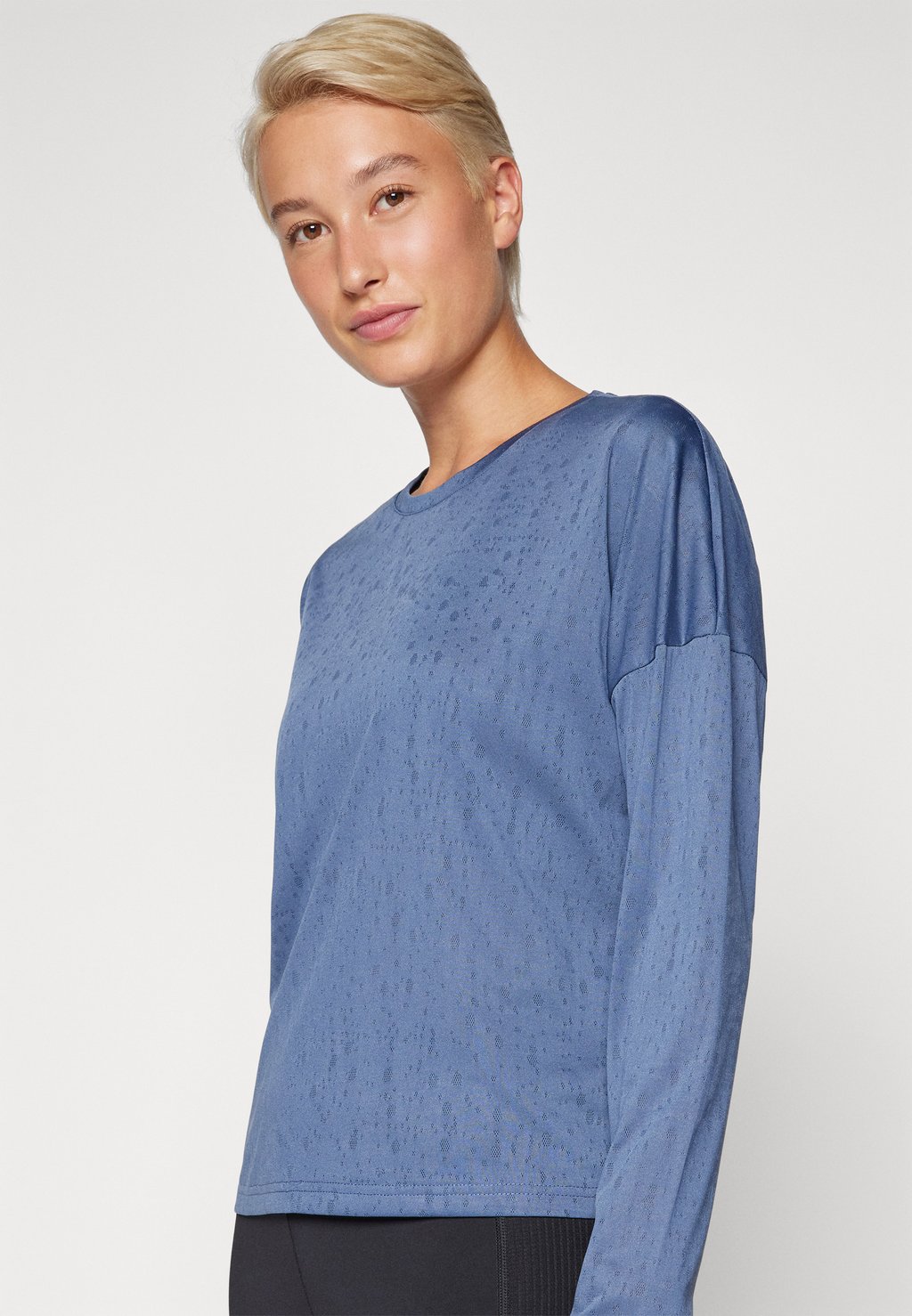 Топ с длинными рукавами ONPJUE-MIE ON TOP ONLY Play, темно-синий
Топ с длинными рукавами ONPJUE-MIE ON TOP ONLY Play, темно-синий