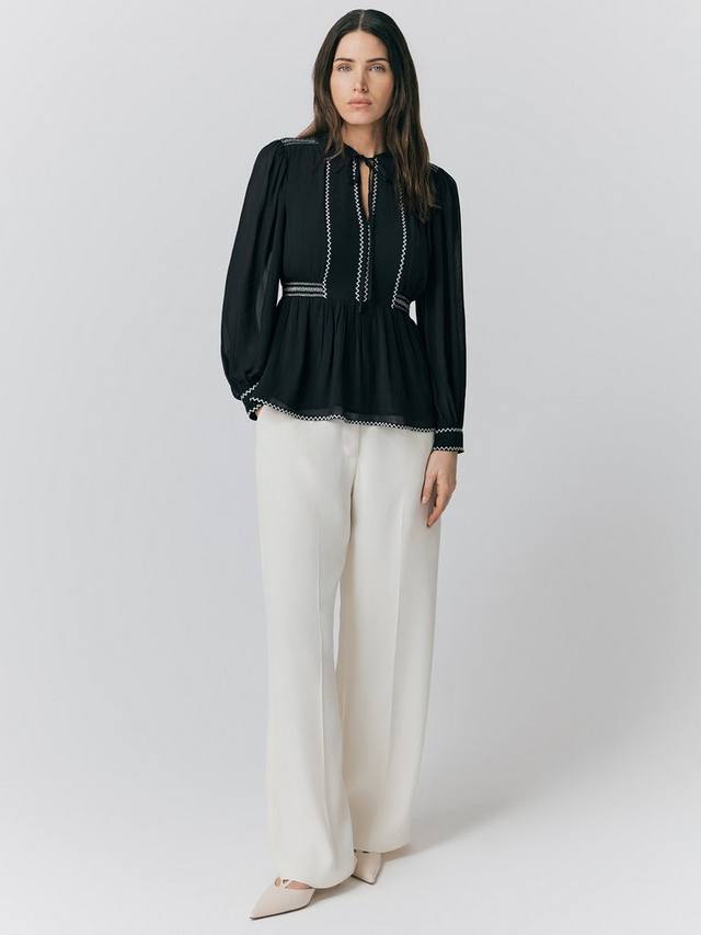 Топ с пышными рукавами и завязками спереди от isabella Ghost, черный
Топ с пышными рукавами и завязками спереди от isabella Ghost, черный