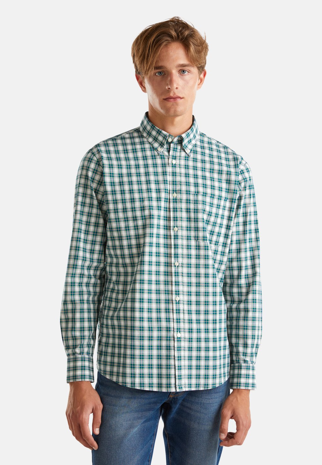 Рубашка CHECK BUTTON COLLAR FRONT POCKET MOTHER OF PEARL BUTTONS REGULAR FIT WITH BACK BOX PLEAT United Colors of Benetton, зеленый
Рубашка CHECK BUTTON COLLAR FRONT POCKET MOTHER OF PEARL BUTTONS REGULAR FIT WITH BACK BOX PLEAT United Colors of Benetton, зеленый