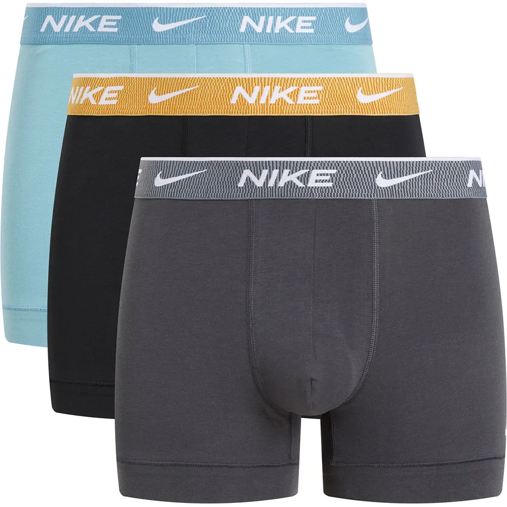 Боксеры 3 шт Nike Eday Trunk, разноцветный
Боксеры 3 шт Nike Eday Trunk, разноцветный