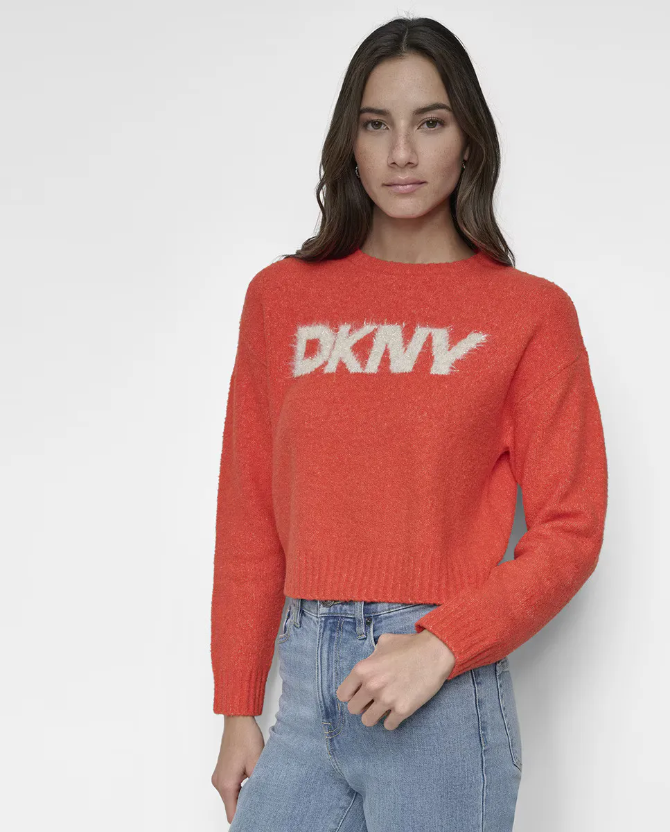 Женский свитер из букле с круглым вырезом и логотипом спереди Dkny Jeans, жёлтый
Женский свитер из букле с круглым вырезом и логотипом спереди Dkny Jeans, жёлтый