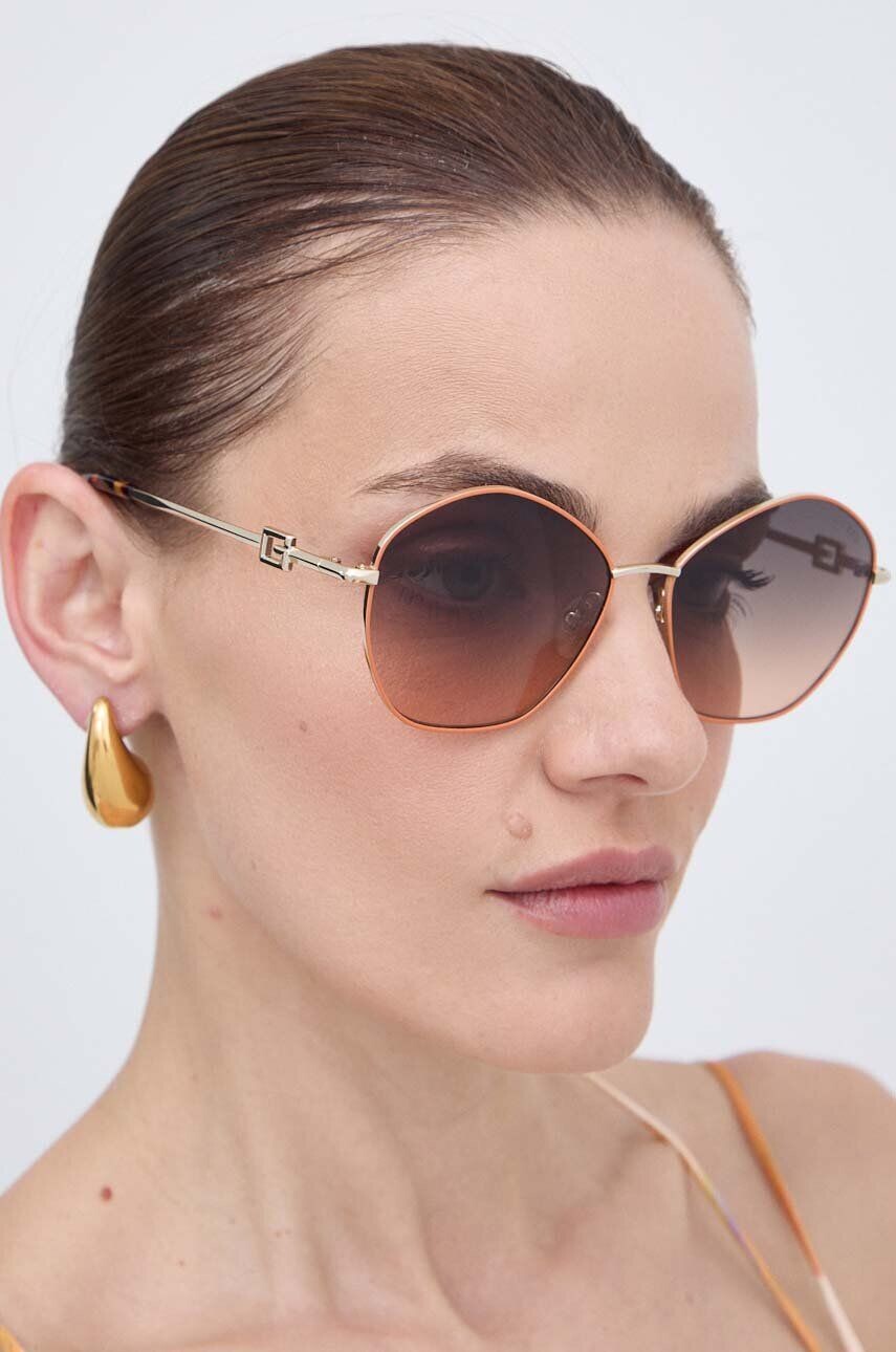 Солнцезащитные очки Guess, золотой
Солнцезащитные очки Guess, золотой