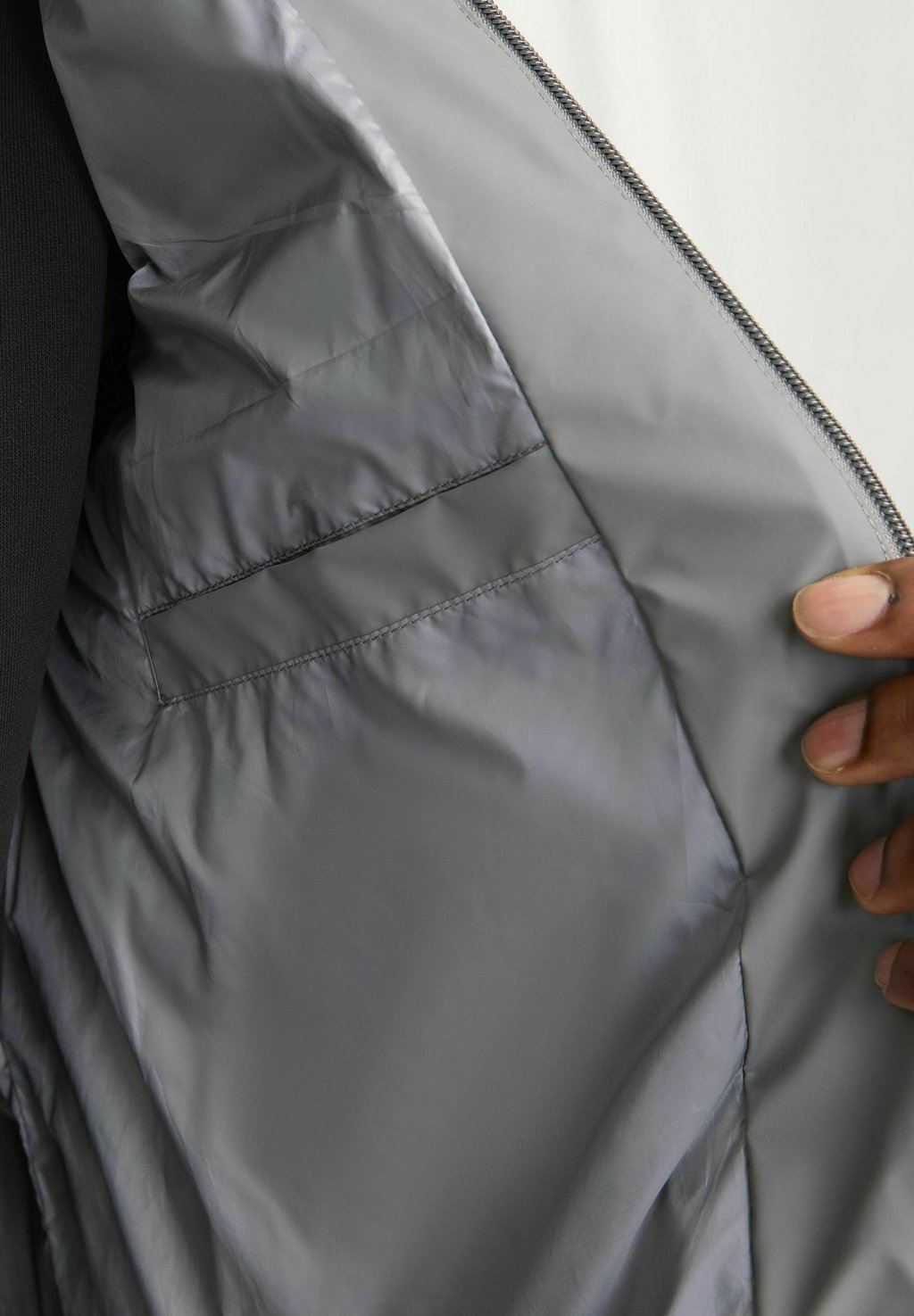 Зимняя куртка JCOELEMENTS Jack & Jones, серый
Зимняя куртка JCOELEMENTS Jack & Jones, серый