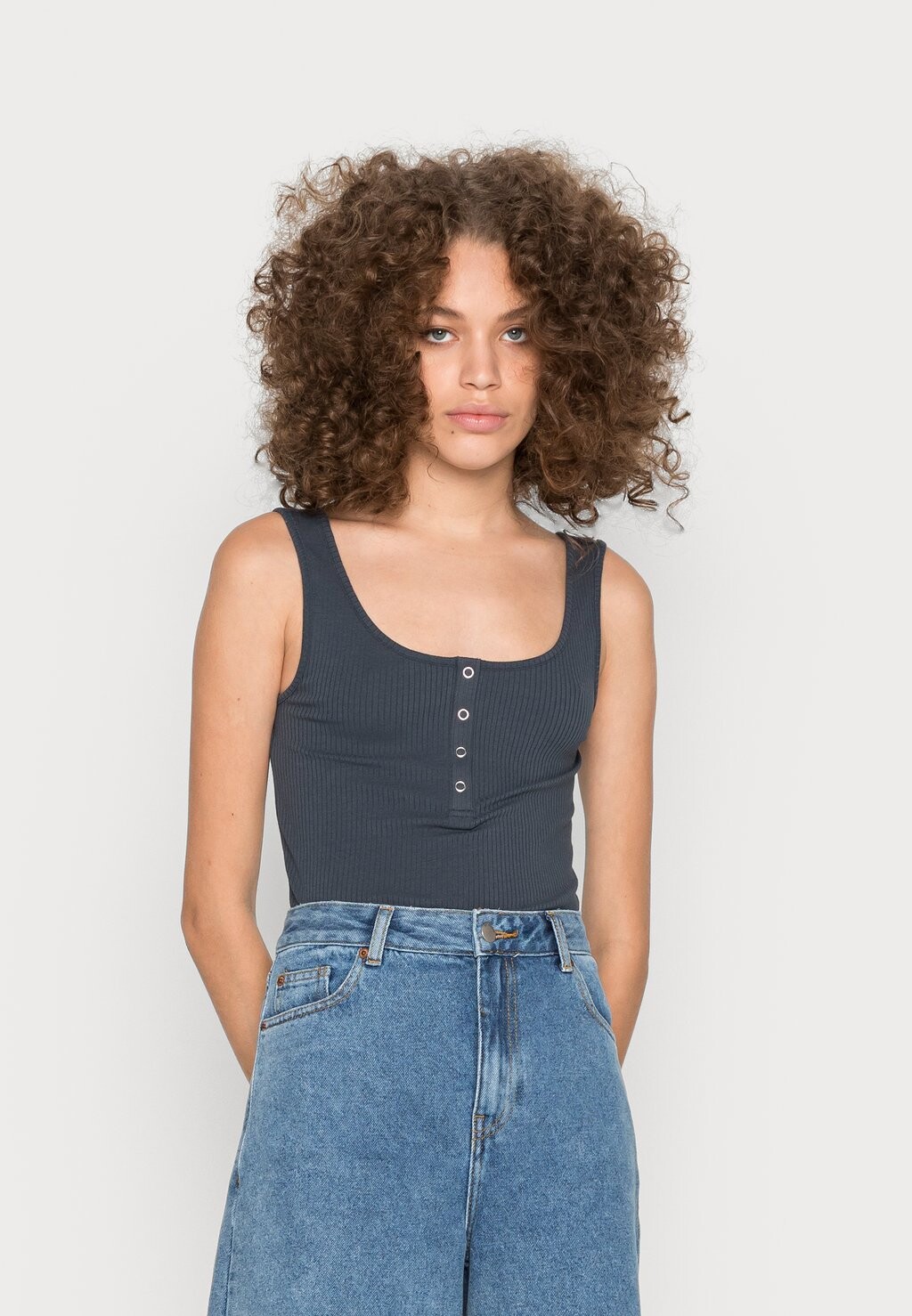 Топ Pieces, синий
Топ Pieces, синий