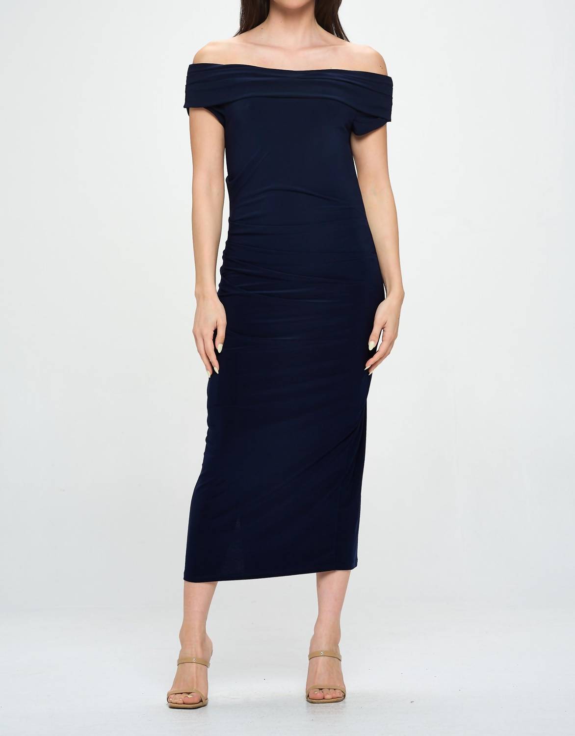 Темно-синее миди-платье с боковым разрезом LAST TANGO
Темно-синее миди-платье с боковым разрезом LAST TANGO