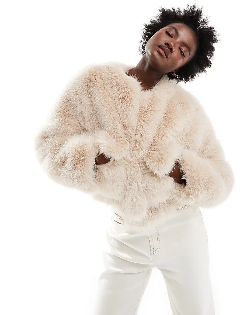 Укороченная куртка с карманами из искусственного меха бежевого цвета 4th & Reckless, Бежевый, Укороченная куртка с карманами из искусственного меха бежевого цвета 4th & Reckless
Укороченная куртка с карманами из искусственного меха бежевого цвета 4th & Reckless, Бежевый, Укороченная куртка с карманами из искусственного меха бежевого цвета 4th & Reckless