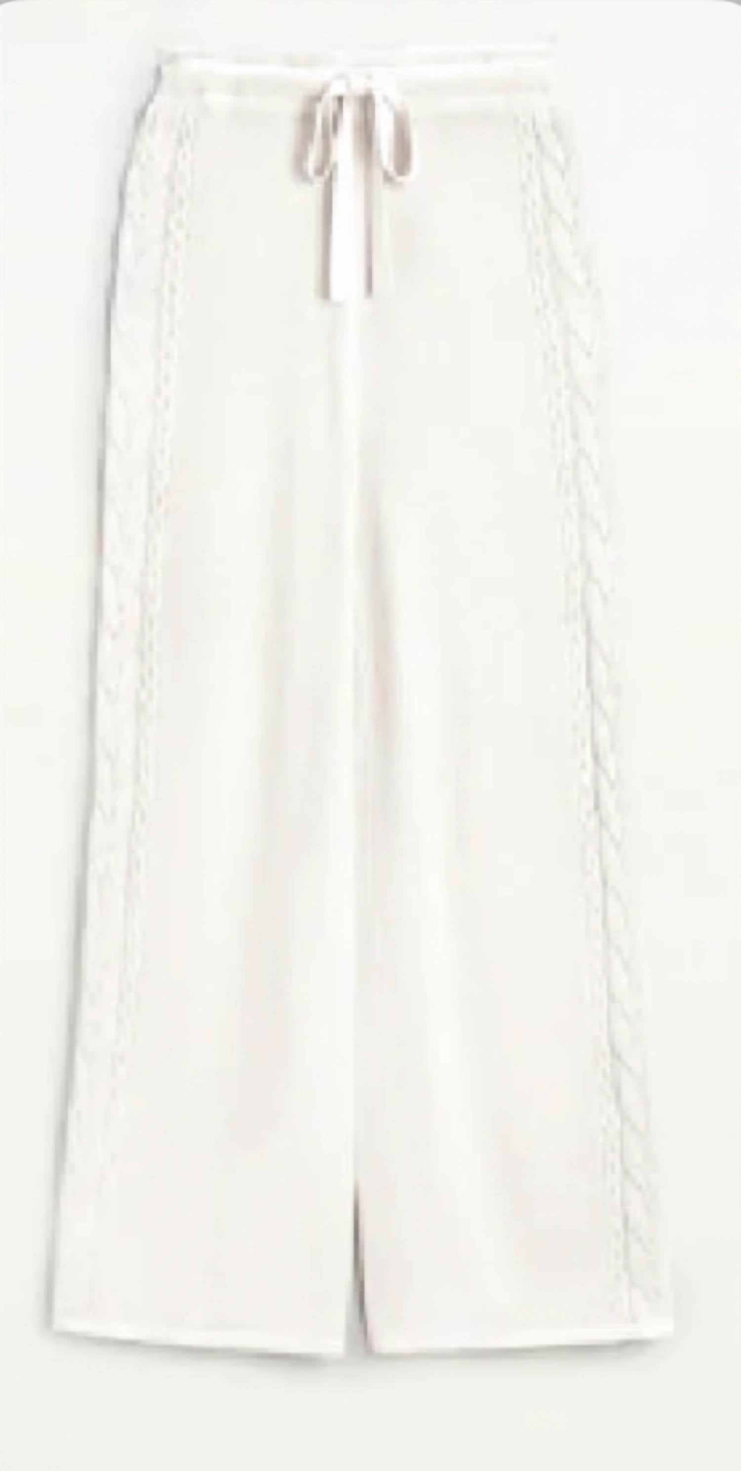 Свитер-брюки Billie цвета слоновой кости Splendid
Свитер-брюки Billie цвета слоновой кости Splendid