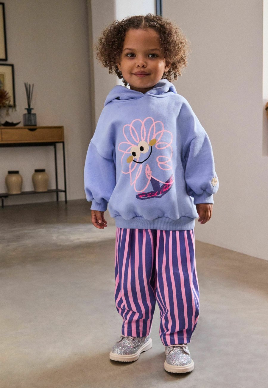 Худи Next REGULAR FIT JOGGERS, Purple Stripe Flower/Purple
Худи Next REGULAR FIT JOGGERS, Purple Stripe Flower/Purple