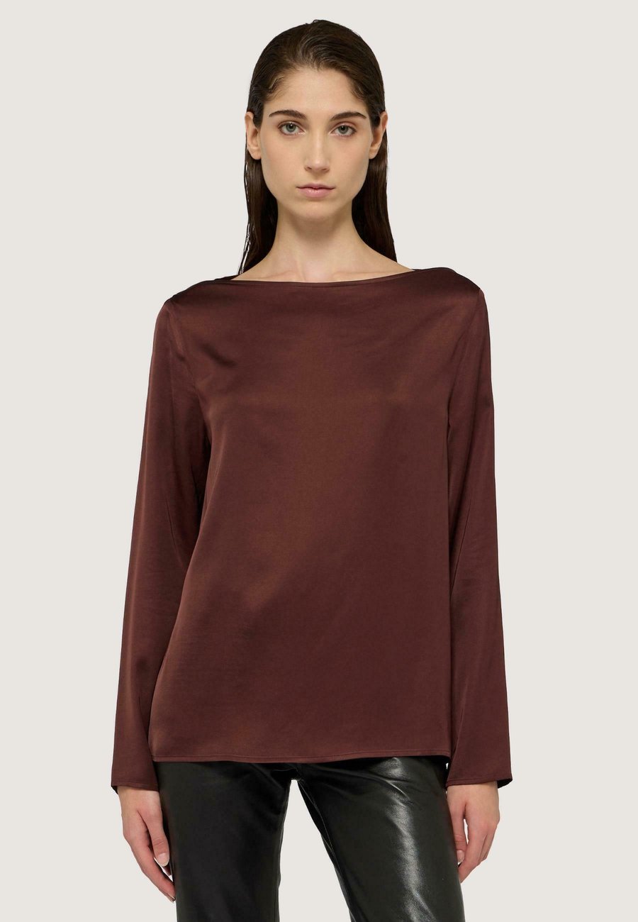 Блуза Trussardi CON SCOLLO A BARCA, Bordeaux
Блуза Trussardi CON SCOLLO A BARCA, Bordeaux