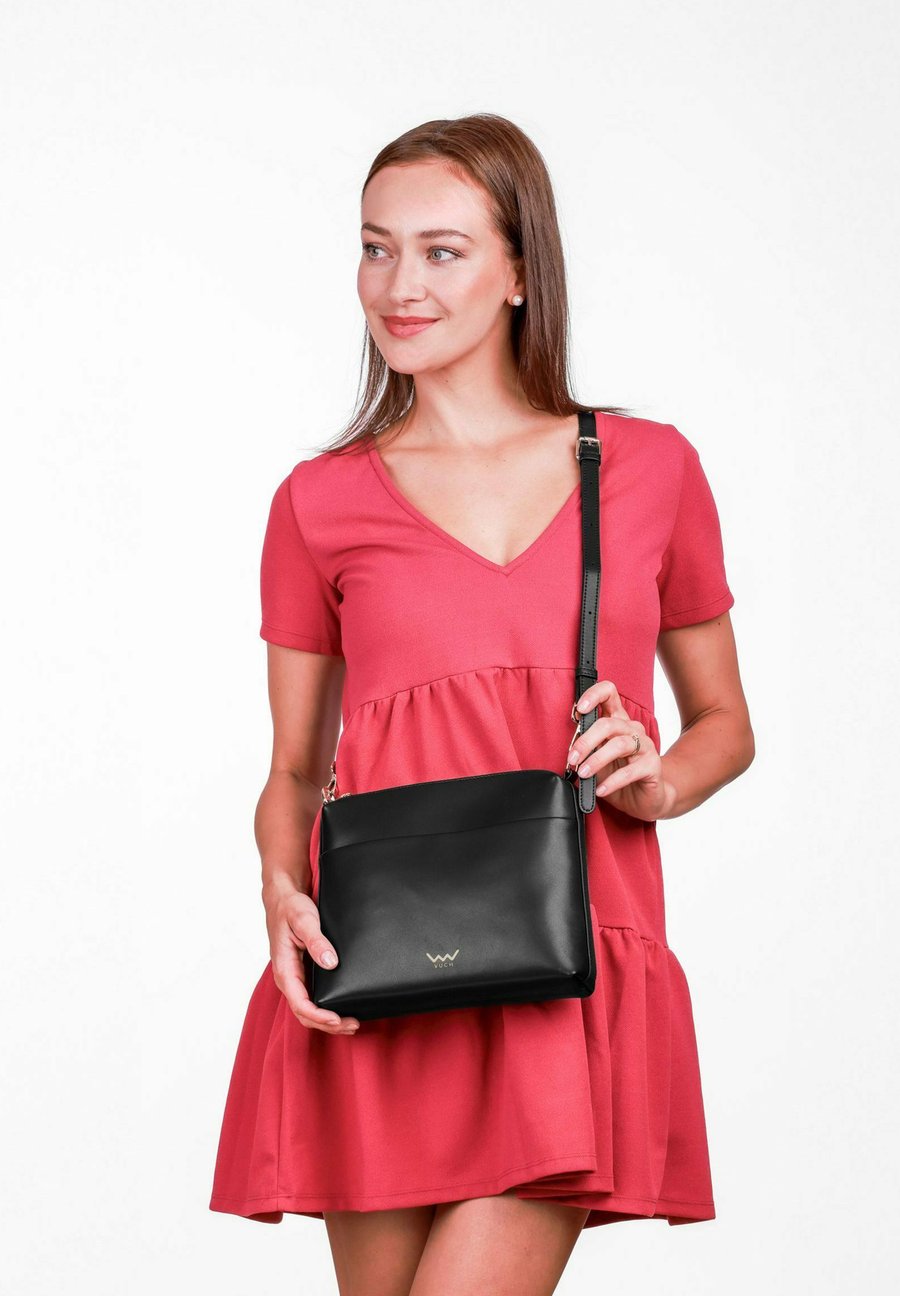 Сумка кросс-боди VUCH Cross body bag, Black
Сумка кросс-боди VUCH Cross body bag, Black