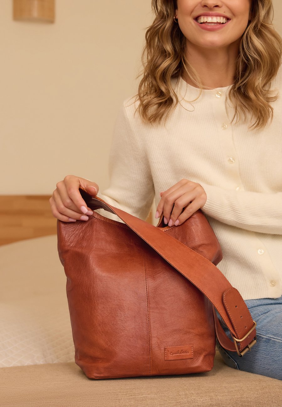 Сумка кросс-боди Gusti Leder JOSEPHINE NEW, Braun/Mottled Brown
Сумка кросс-боди Gusti Leder JOSEPHINE NEW, Braun/Mottled Brown