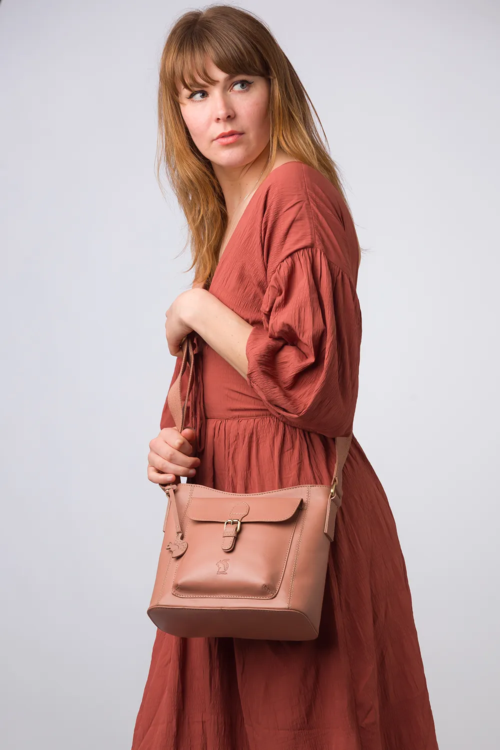 Кожаная сумка через плечо 'Carla' Conkca London, розовый
Кожаная сумка через плечо 'Carla' Conkca London, розовый