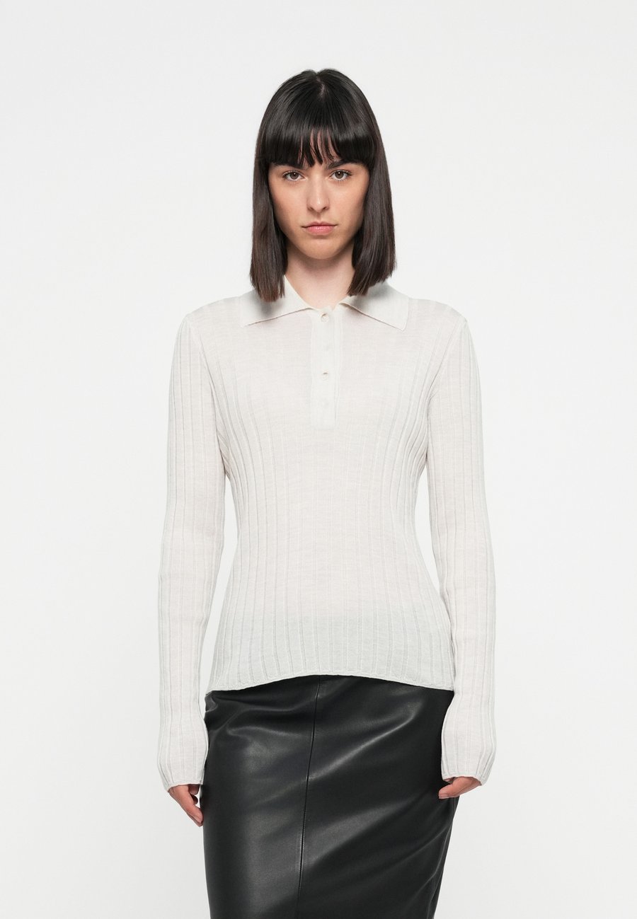 Топ IVY OAK FREDERIKA, Light Stone/Light Grey
Топ IVY OAK FREDERIKA, Light Stone/Light Grey