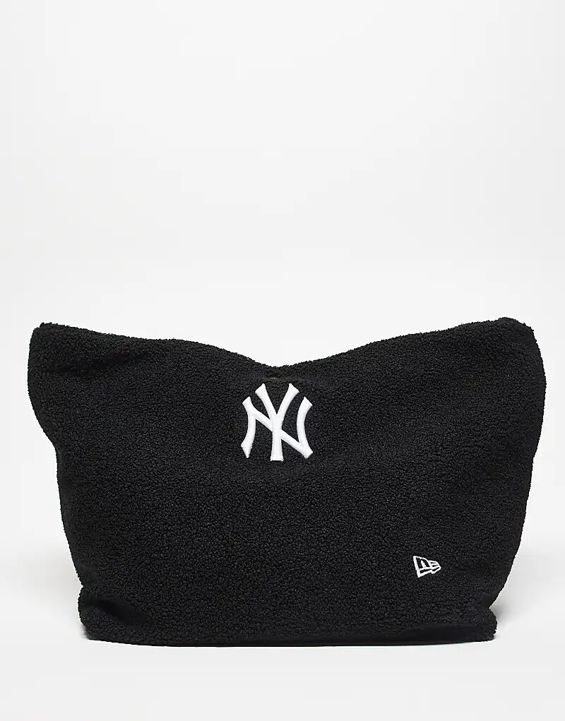 Черная сумка-тоут с логотипом New Era NY Yankees
Черная сумка-тоут с логотипом New Era NY Yankees