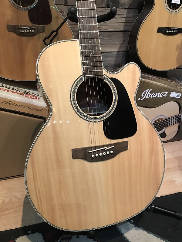 Акустическая гитара Takamine GN51CE-NAT
Акустическая гитара Takamine GN51CE-NAT