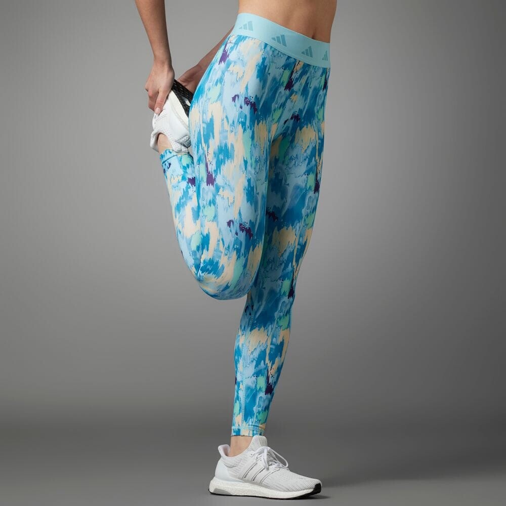 Леггинсы Adidas IN7272
Леггинсы Adidas IN7272