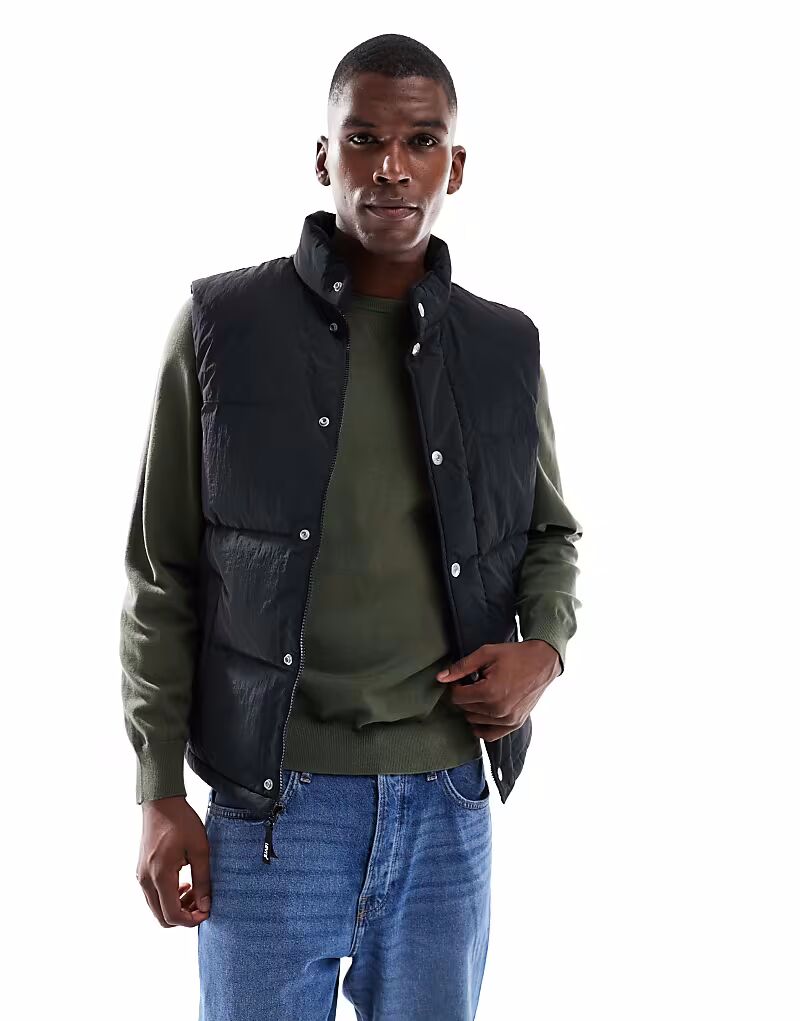Жилет Rockridge Puffer Gilet черного цвета Levi'S
Жилет Rockridge Puffer Gilet черного цвета Levi'S