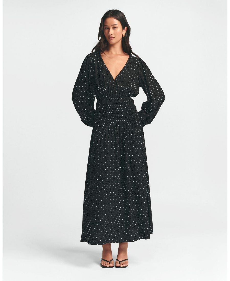 Женское платье для майского праздника ST MRLO, Black base spot
Женское платье для майского праздника ST MRLO, Black base spot