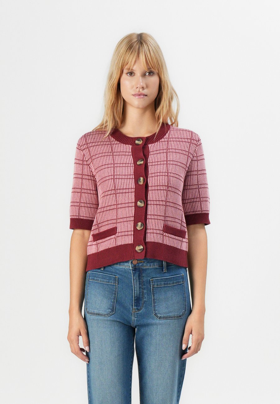 Кардиган Vero Moda VMMARVELOUS O NECK CARDIGAN, Syrah/Rose Elegance/Multi-Coloured
Кардиган Vero Moda VMMARVELOUS O NECK CARDIGAN, Syrah/Rose Elegance/Multi-Coloured