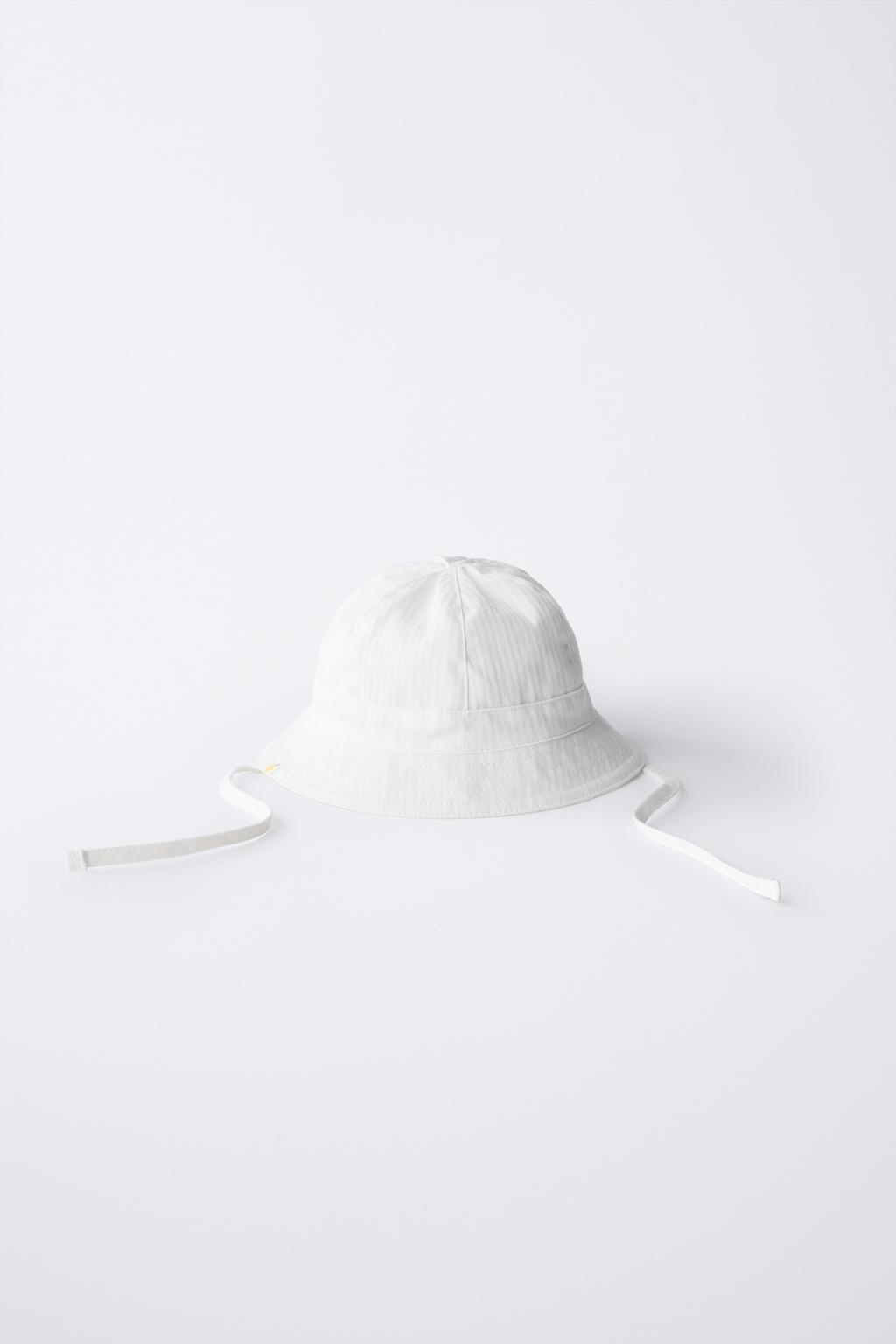 Шапочка с ярлычком ZARA, белый
Шапочка с ярлычком ZARA, белый