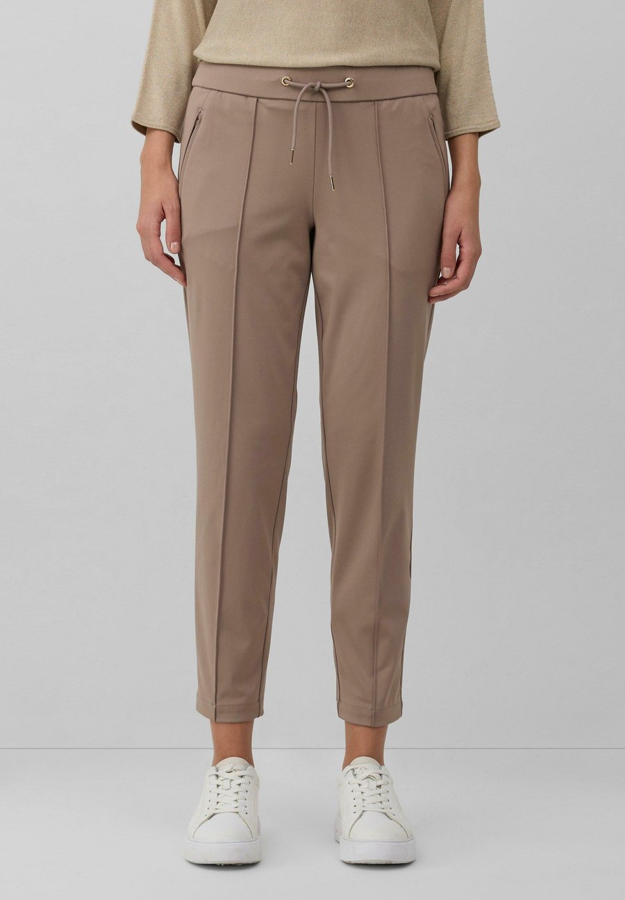 Брюки s.Oliver BLACK LABEL SLIM-FIT AUS ELASTISCHEM, Hellbraun/Dark Grey
Брюки s.Oliver BLACK LABEL SLIM-FIT AUS ELASTISCHEM, Hellbraun/Dark Grey