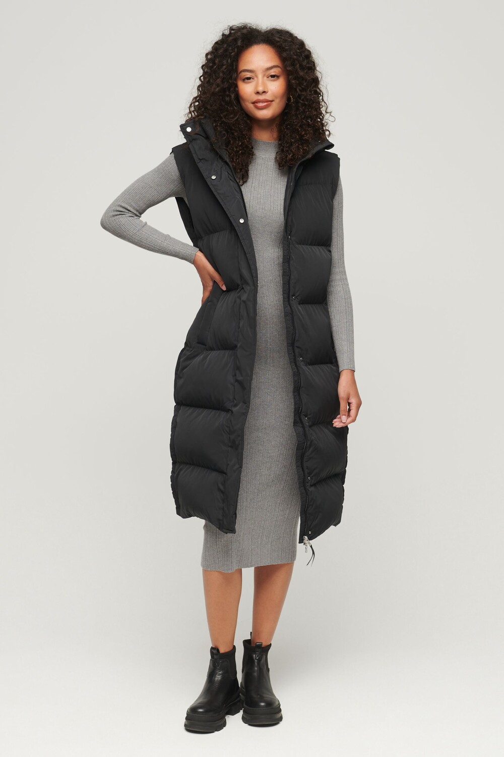 Длинный крой с капюшоном Superdry, черный
Длинный крой с капюшоном Superdry, черный