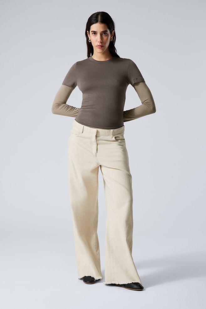 Мешковатые хлопковые брюки с заниженной талией Weekday, бежевый
Мешковатые хлопковые брюки с заниженной талией Weekday, бежевый