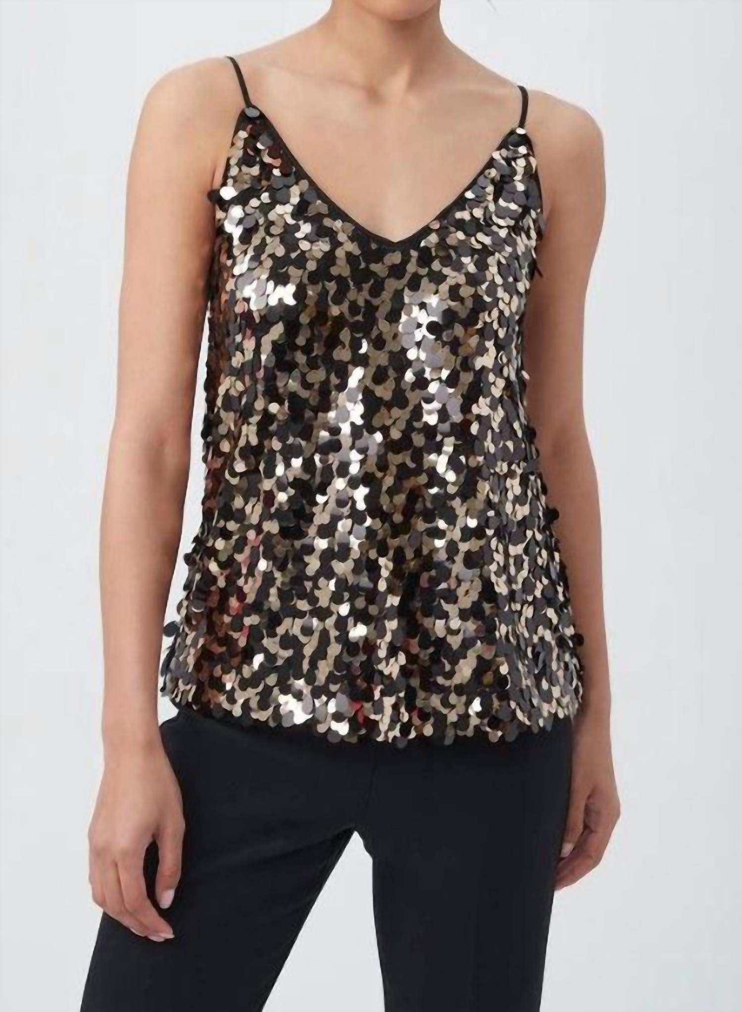 Бекка Топ в черном цвете Trina Turk
Бекка Топ в черном цвете Trina Turk