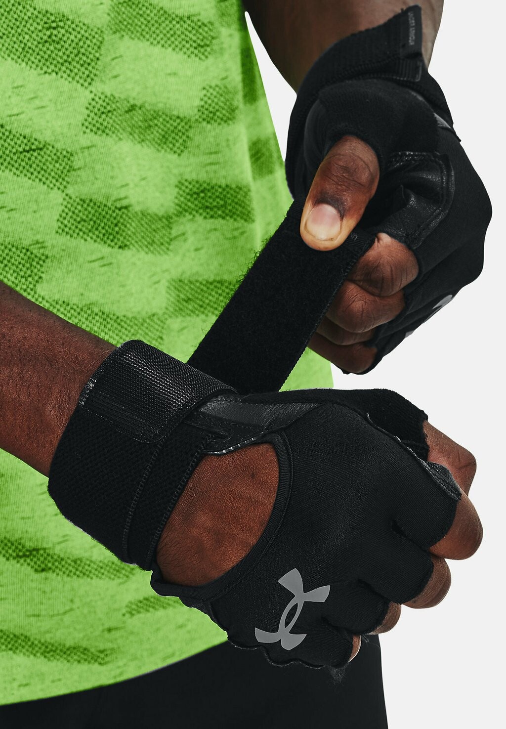 Перчатки с короткими пальцами HALF FINGER WEIGHTLIFTING Under Armour, цвет black
Перчатки с короткими пальцами HALF FINGER WEIGHTLIFTING Under Armour, цвет black