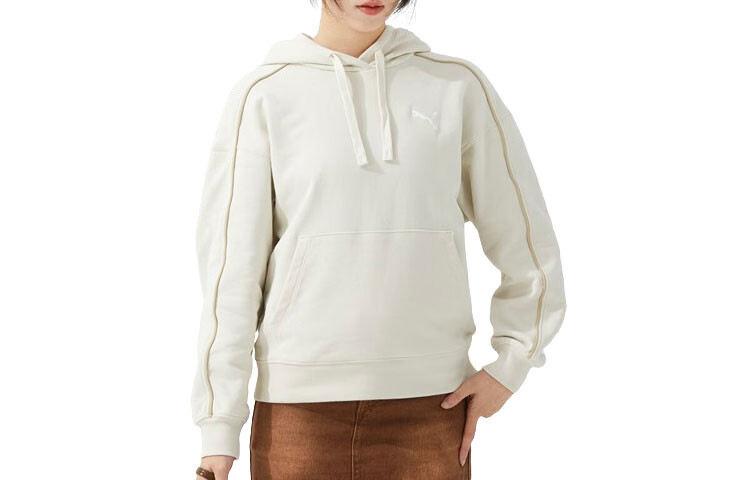 Толстовка женская белая Puma
Толстовка женская белая Puma